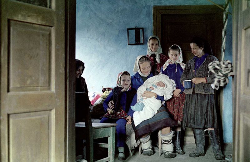 © Dan Dinescu, Familie din Ferești, 1976.